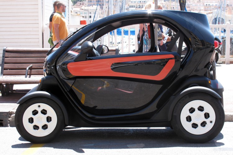 FrP proposes 16-year age limit for microcars